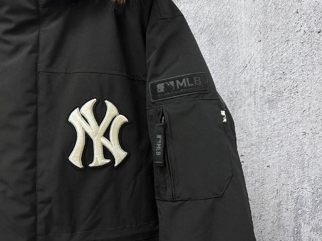 洋基队冬季新款情侣款大口袋工装毛领羽绒服