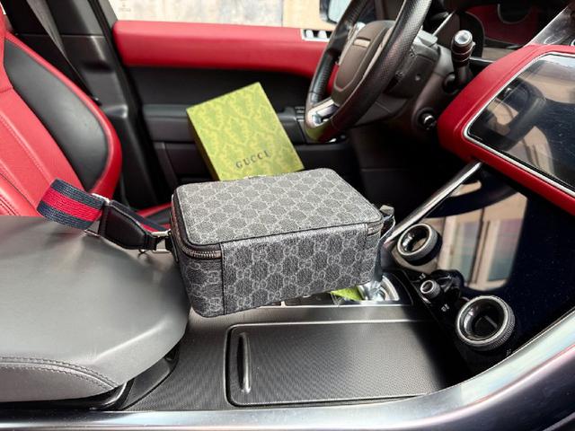 高端货‼️ 新款 “Door/迪奥”双肩包💼 DIOR迪奥 可调节肩带翻盖