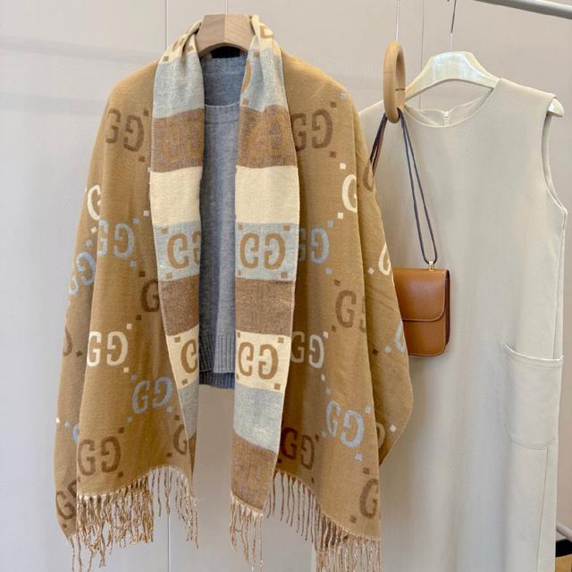 经典的黑白双面 简约又高级 上身是真的好看 小香那味儿一下就来了