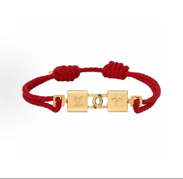 💰500-LOUIS VUITTON 双锁设计 金属 手链 女款 红色，黑色