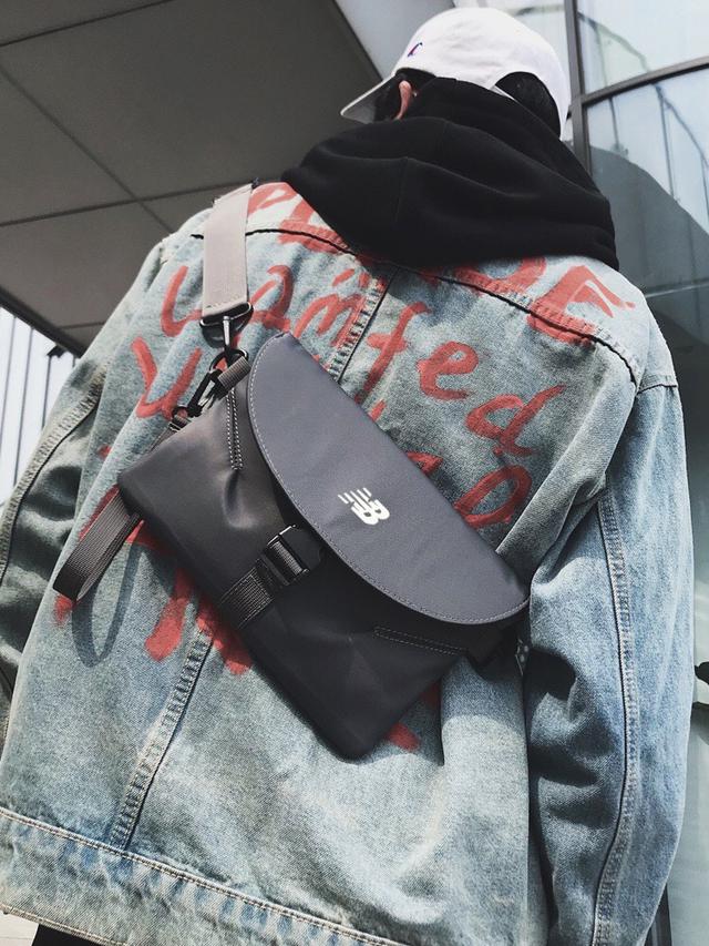 New Balance新百伦NB翻盖单肩斜挎包