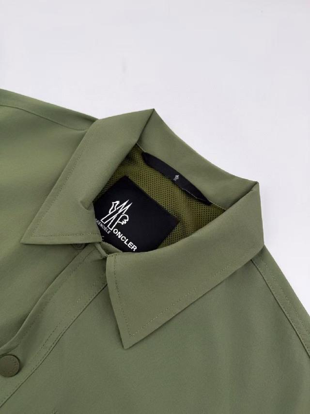 面料采用定染50支平纹双股珠地帆棉布，定位裁床工艺面料