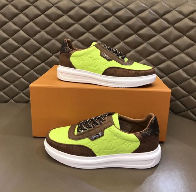 《*OUIS UITTO*》新款男士运动休闲鞋，运动鞋采用头层牛皮拼接透气帆布