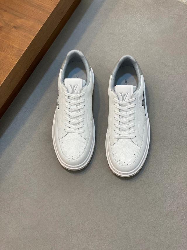 顶级代购🇮🇹 路 炸街男神爆款运动板鞋专柜同步，