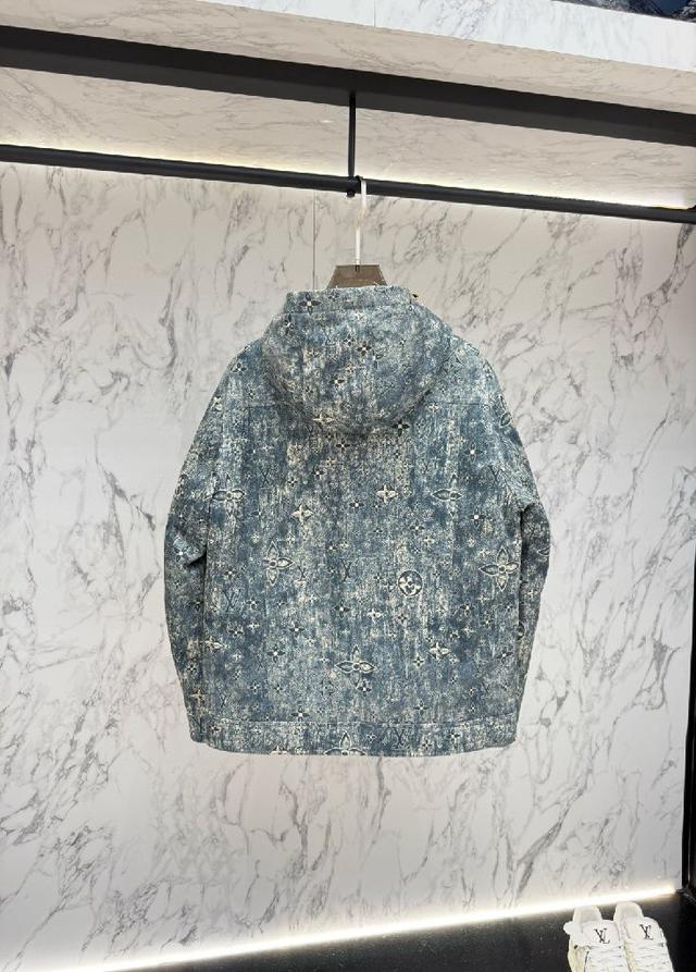 羽绒服2025最新款时尚设计师款羽绒外套.处处细节显工艺足够的