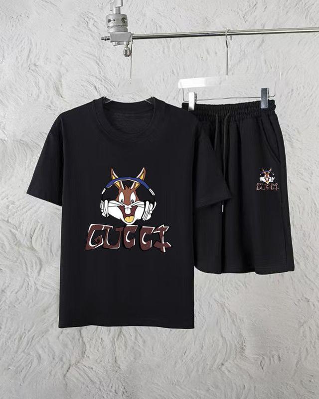 独家专供新款潮男时尚圆领短袖短裤套装，潮流时尚休闲短袖套装