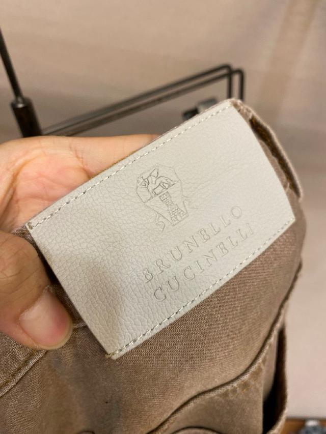 对于它的实穿性不得不竖起一个大拇指了，版型／细节设计没得挑