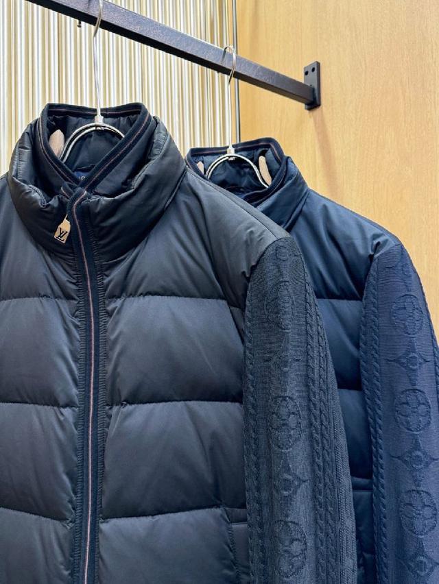 Moncler 羽绒服2025最新款时尚设计师款羽绒外套.处处细