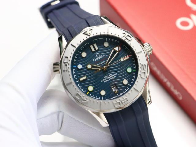 欧米茄-OMEGA 海马系列300米潜水腕表 表壳采用316L精钢表壳
