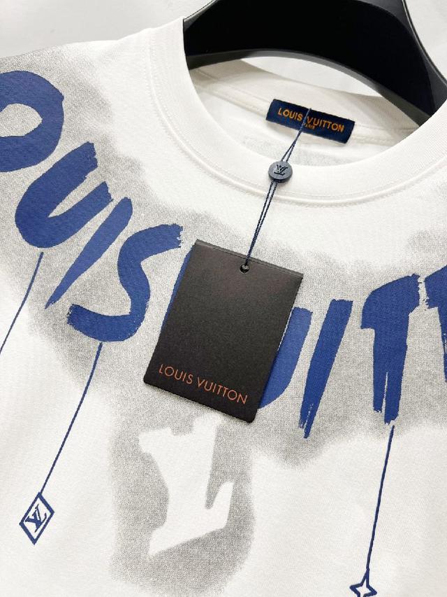 法国路威酩轩集团-LVMH旗下品牌，著名奢侈品箱包和皮具