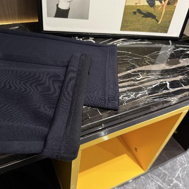 弹力腰围,日常上班 户外运动都可以穿着，是时尚休闲