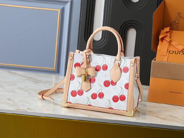 路易威登 x 村上隆再版系列以灵动笔触演绎 OnTheGo 小