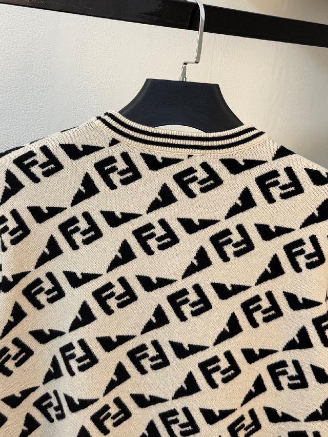 【新品】毛衣专供狠货，进口原版科技羊毛精纺！