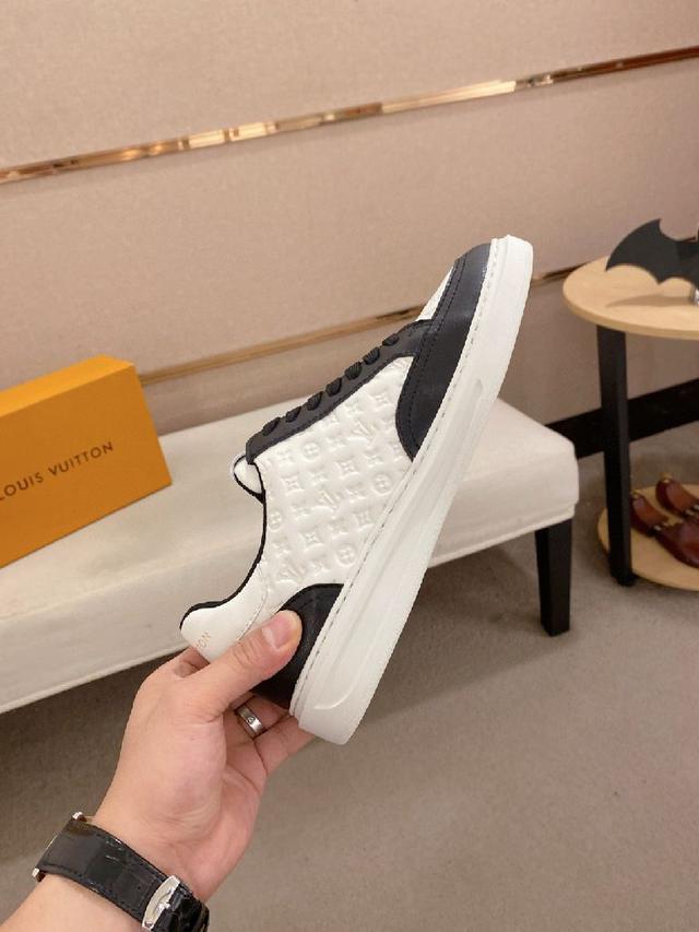 内里羊皮鞋垫原版时尚橡胶大底 ，休闲时尚，高端品质，