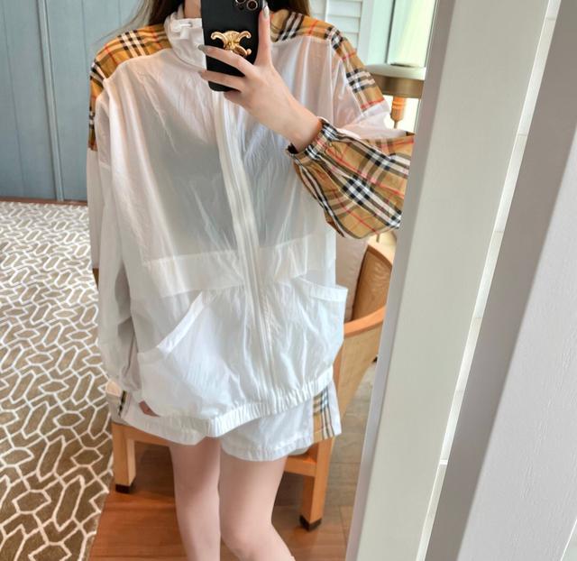 巴宝莉防晒外套