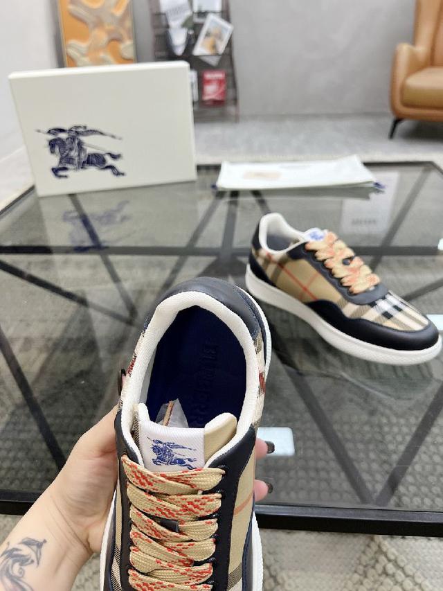 新品男士高端休闲运动鞋，选用进口头层牛皮丝印品牌