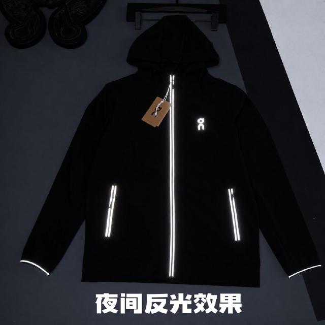 情侣出街必备，版型绝了 男女同款，黑白百搭色系！