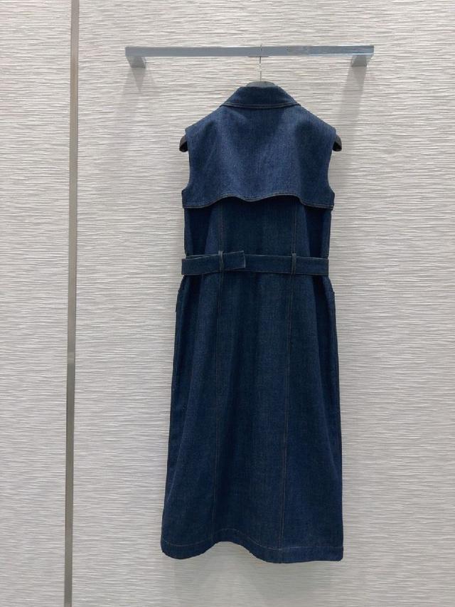 经典F小字母印花浅褐色条纹衬衫高级感衬衣出货，