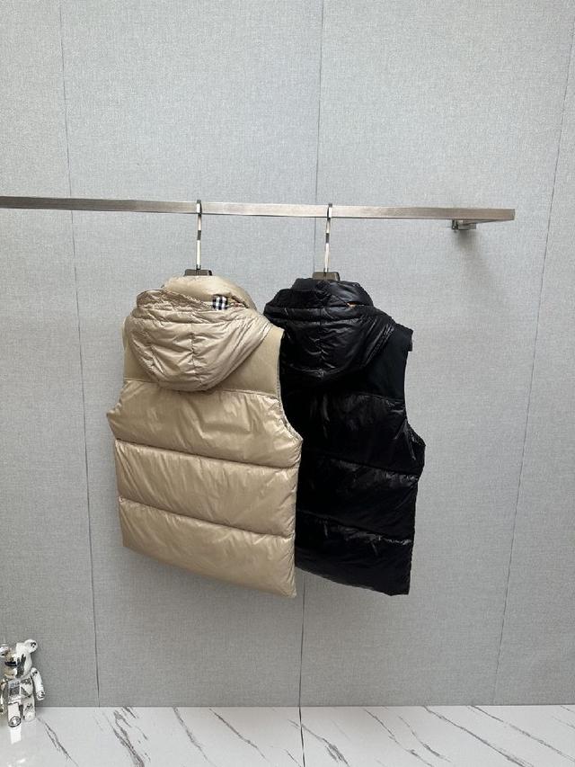 羽绒马甲2025新品 BURB 新款羽绒马甲 秀场新品