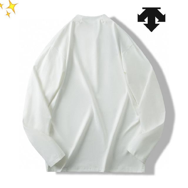 来看看短裤的细节，堪称绝品~穿起来更舒服！走线各方面跟不用说，