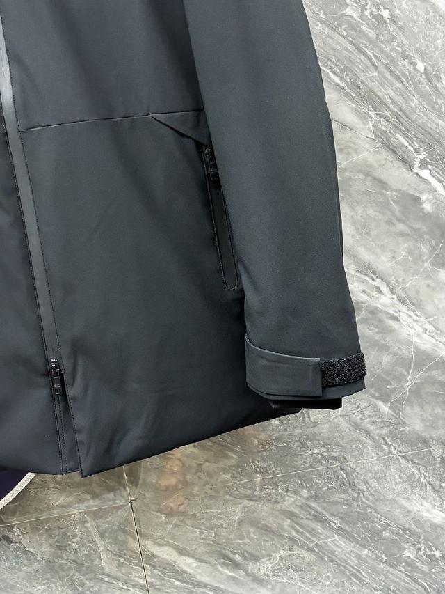 Moncler 2025秋冬新款羽绒👼蒙口新款连帽设计羽绒服外套