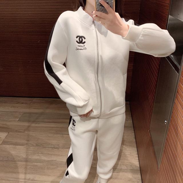 现款小香风运动套装