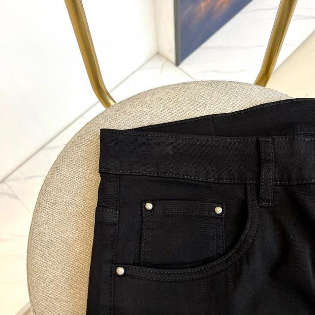 春夏牛仔裤微弹力臻选上等面料 后袋专柜新元素刺绣 爆赞款