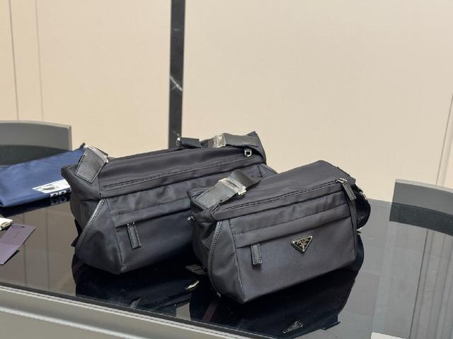 普拉达 男胸包|邮差包 干净利落又帅气