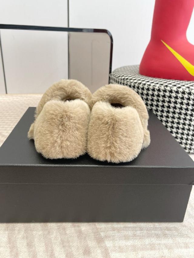 这款毛毛玛丽珍真的是真太可爱了 柔软蓬松的毛毛，舒服暖脚!