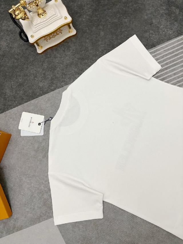 高支高密双纱300克超舒适纯棉面料，整体的触感舒适，亲肤效果也是极佳。