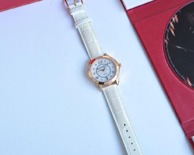 女士腕表  进口石英机芯  316L精钢表壳  蓝宝石防刮玻璃镜面