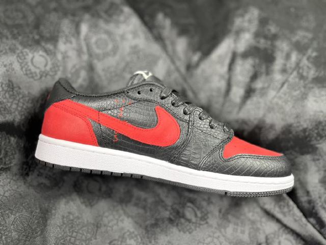 Rare Customized Air Jordan 1 TS低帮倒勾联名