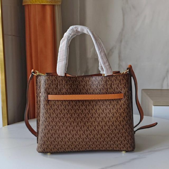 2020新款抽绳托特包单肩购物袋🛍️经典原厂御用PVC字母印花料