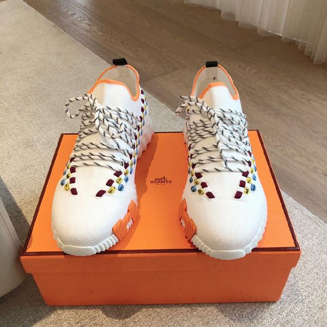 早春小白鞋！经楦靴型+英伦复古设计，经典耐看！