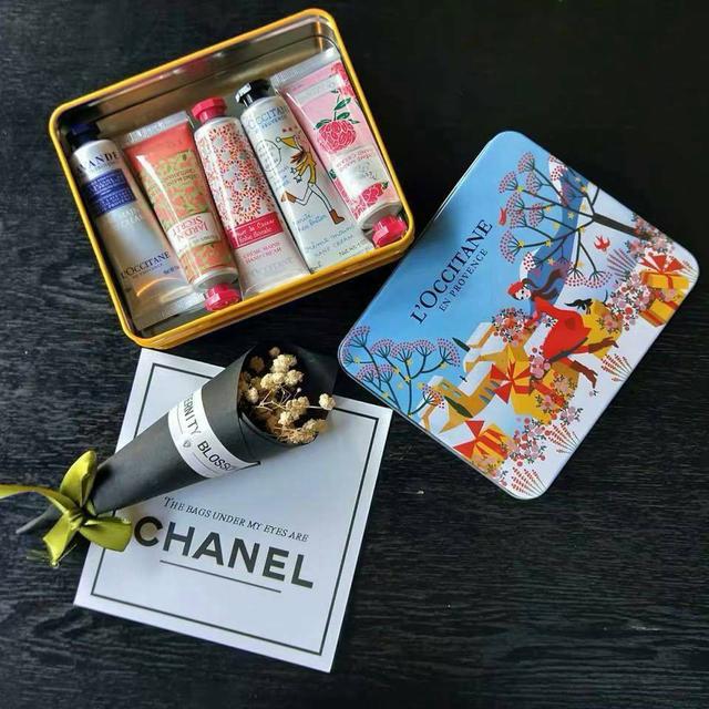 【N.T.F-現貨款】歐舒丹聖誕節護手霜五件組鐵盒裝