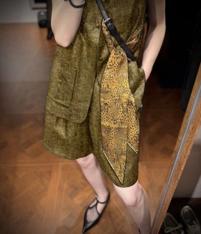 高奢老钱风贵气古典美人丝香云纱新中式套装 马甲是立