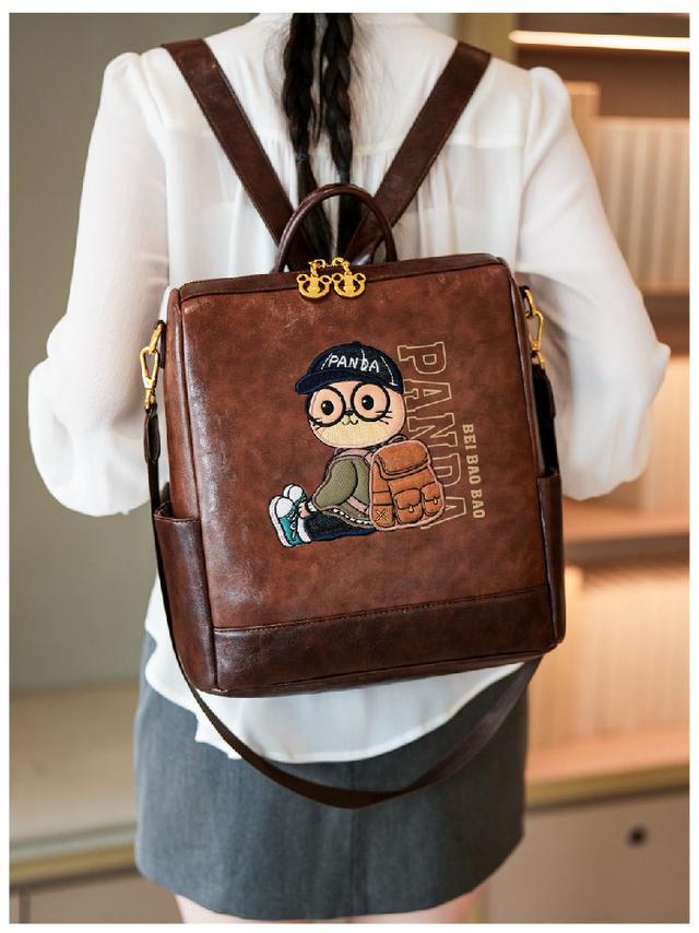 復古工裝熊質感皮革大容量後背包