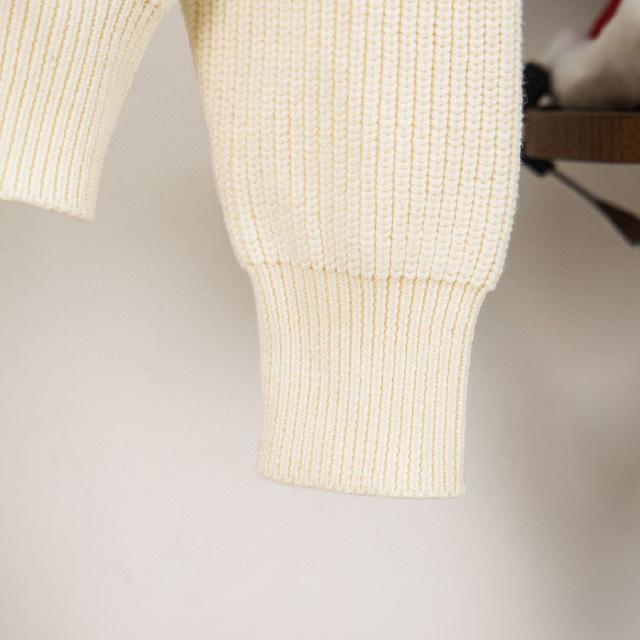 该款毛料织出成品版型偏为立体，整体效果为更版正