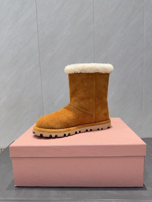 与此刻挚爱的概念，多元对撞，传达现代风格~ 怎么穿都好看🧚‍♀️