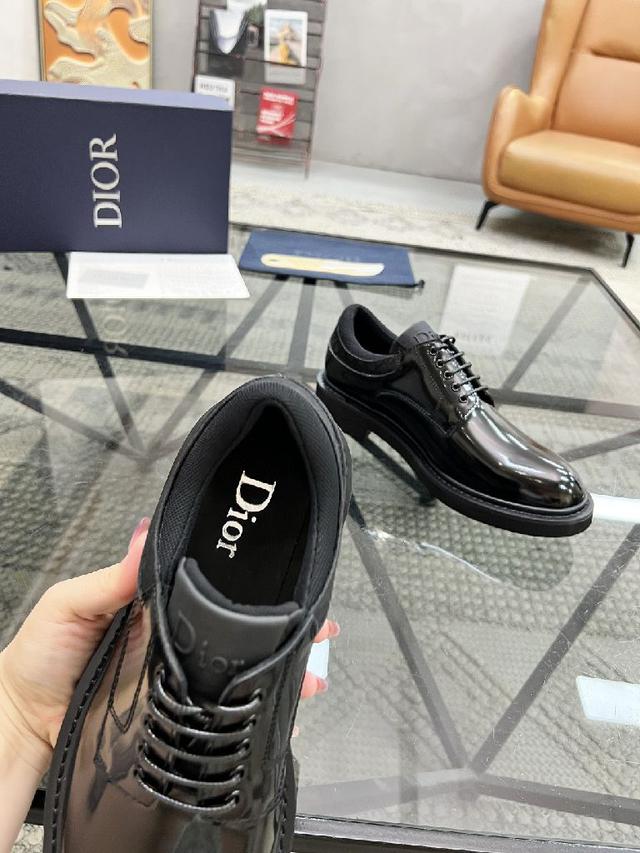 顶级代购🇮🇹 迪 炸街男神休闲鞋专柜同步发售原厂配置，