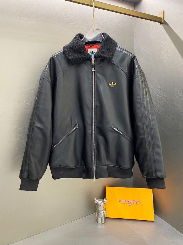 面料:定染赛洛纺12支*12支竹节牛仔面料 人工马骝 成衣洗褪 定制三角标