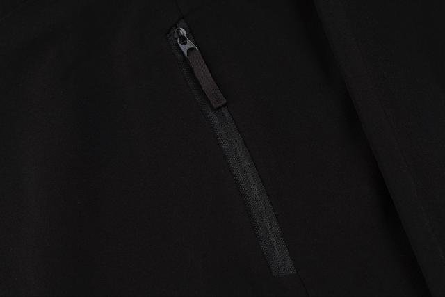Gamma MX是始祖鸟软壳中的Top Seller，出了名的万金油型产品