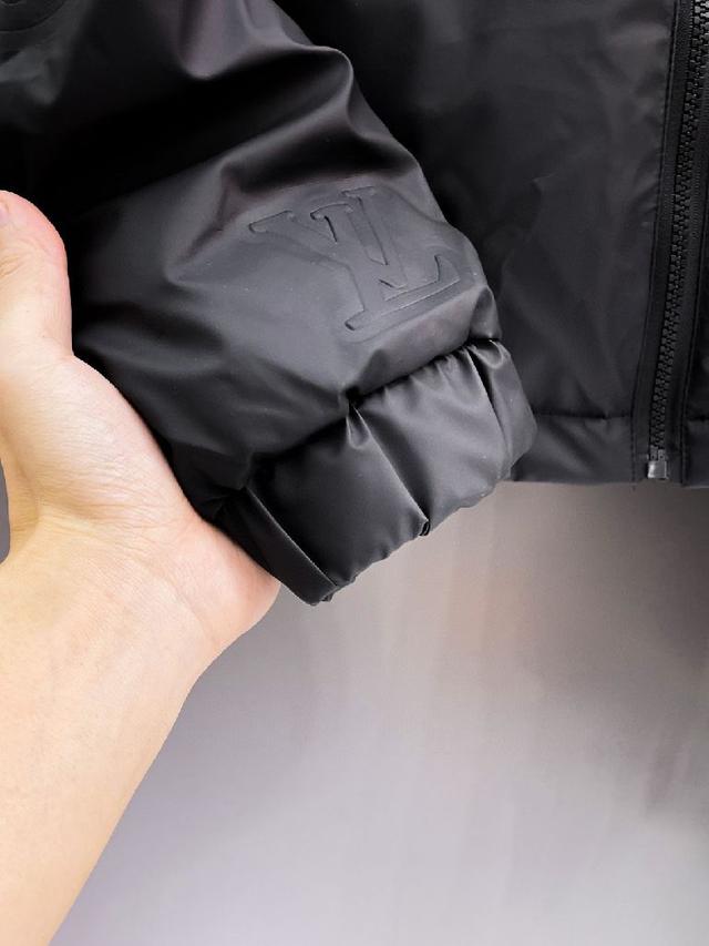 时尚顶级羽绒服 填充进口羽绒朵，100%市面最高品质