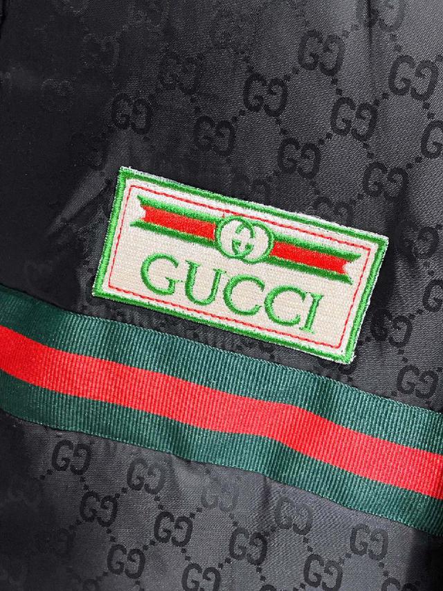 官网款2025秋冬新款羽绒服。这款号称羽绒服届最高端的