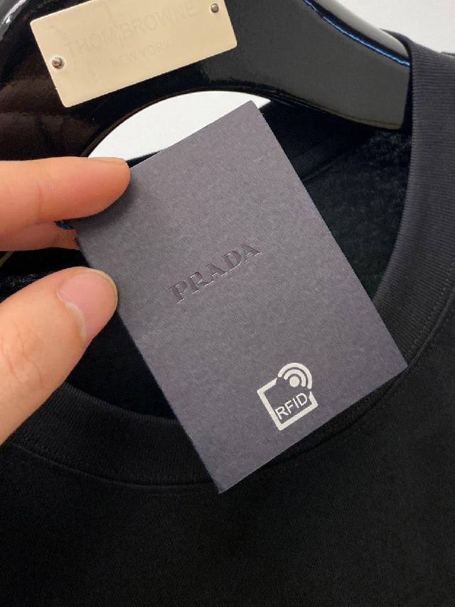 新品短袖T恤，帅气时尚，胸前图案字母logo，简约百搭款。面料260g