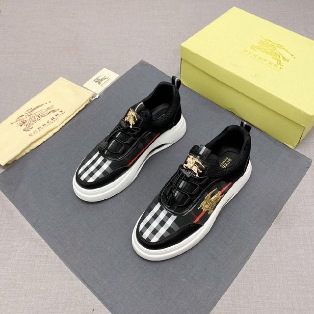 商品材料：精选 头层牛皮鞋面，柔软羊皮内里；原厂大底。