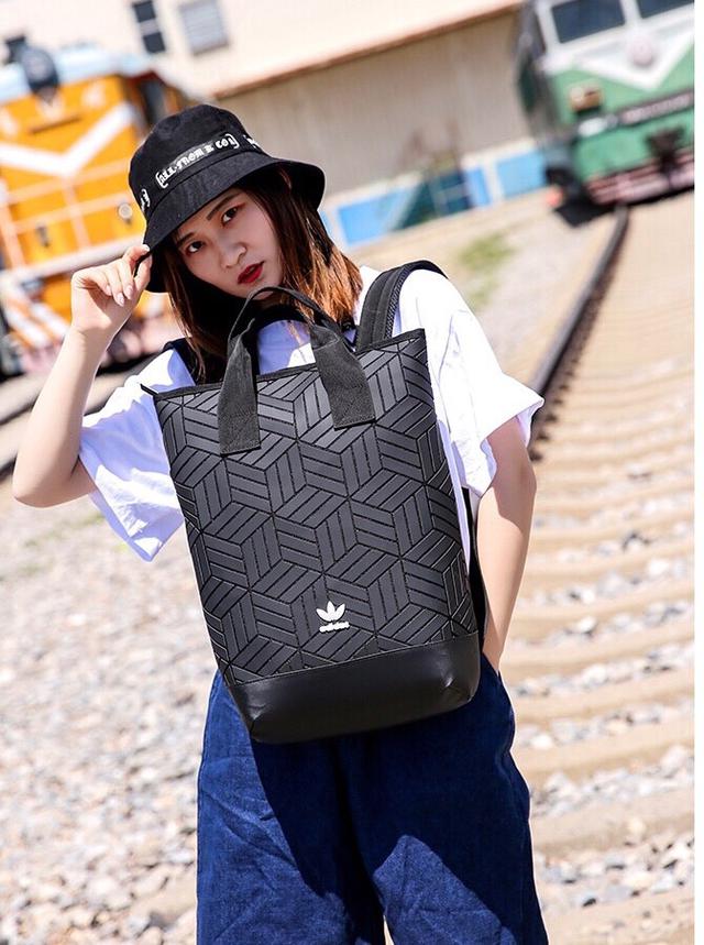 Adidas 阿迪达斯三叶草男包女包