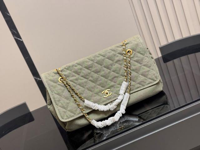 复古氛围感瞬间拉满 机场包44.28cm