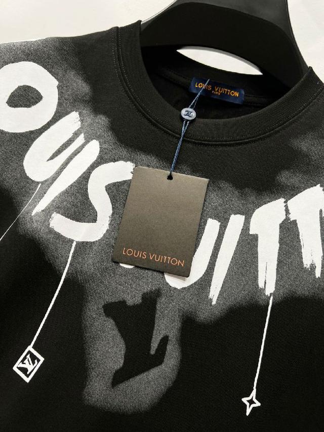 法国路威酩轩集团-LVMH旗下品牌，著名奢侈品箱包和皮具