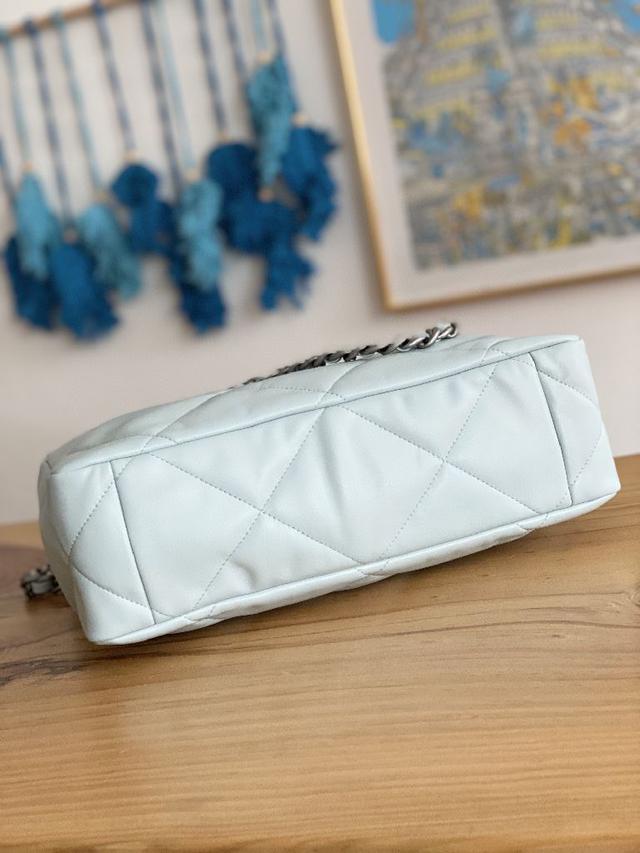 CHANEL：：．型号：92993尺寸：33CM：